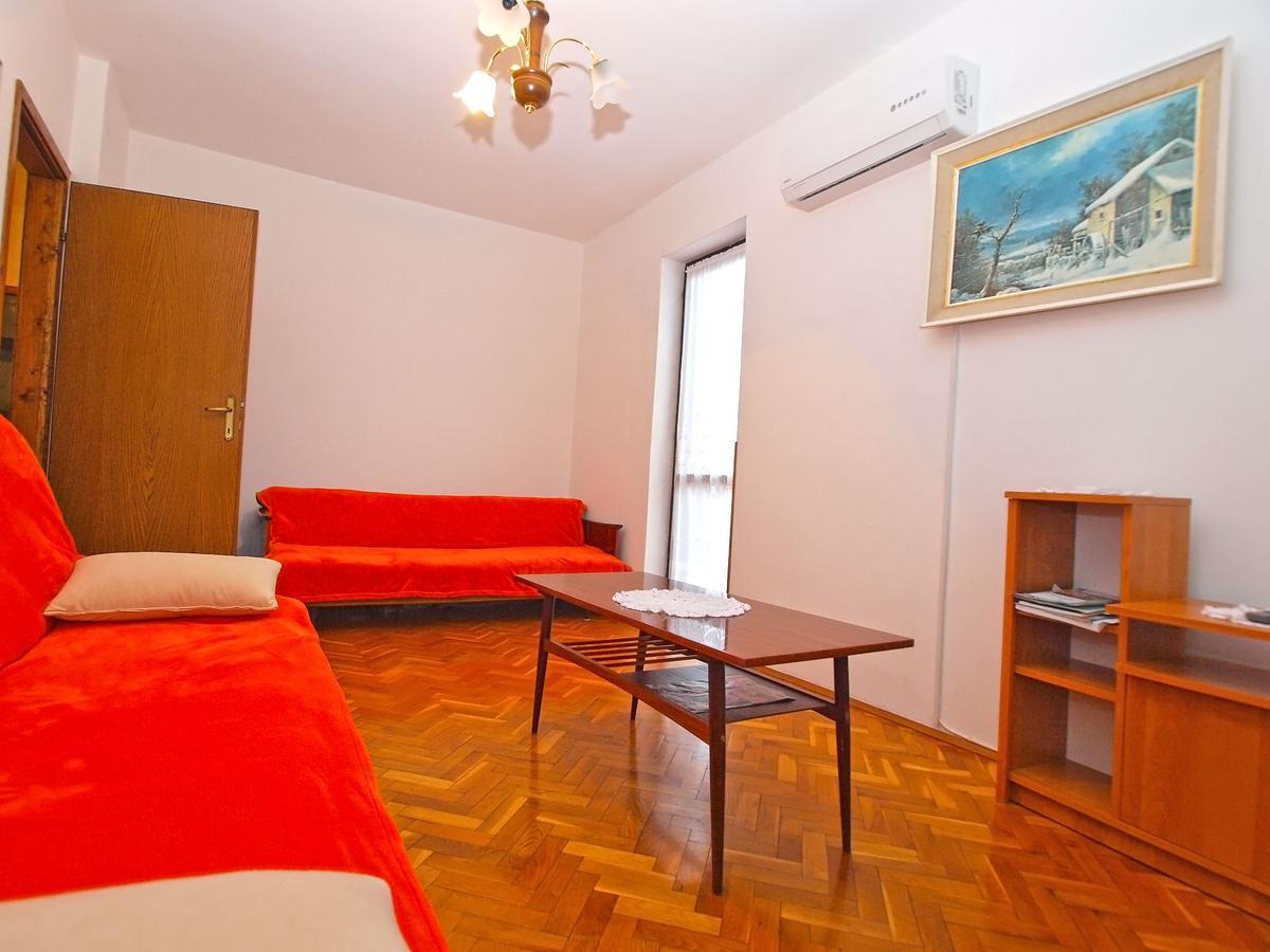 Apartments Dvorine 1210 Banjole Exterior foto